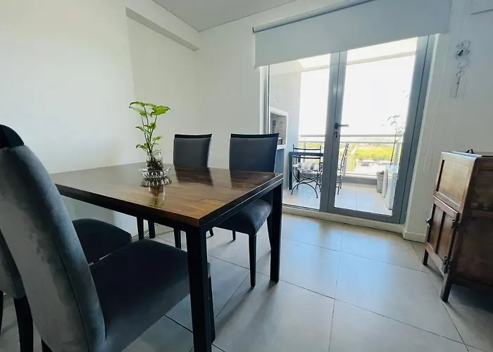 Departamento De 1 Dormitorio Con Vista A Las Sierras Av Colon 5034